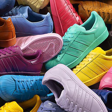 different colours shoes