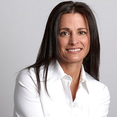 Tapestry appoints Anna Bakst CEO & Brand President