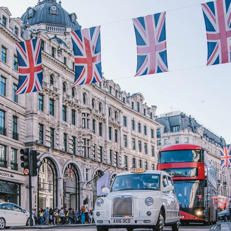 Stores in England can open 24 hours a day over Christmas