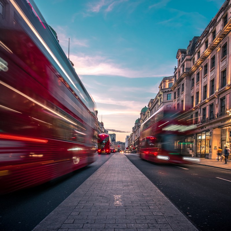 UK retail sales jump 13.1%