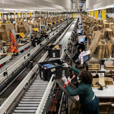 Amazon to create more than 4 000 new jobs in the UK