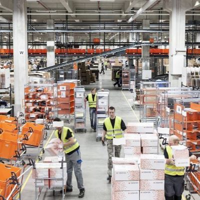 Zalando to cut hundreds of jobs