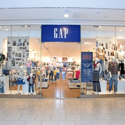 Gap to cut about 1 800 jobs