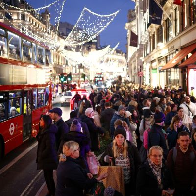 Festive season fails to boost UK retail sales