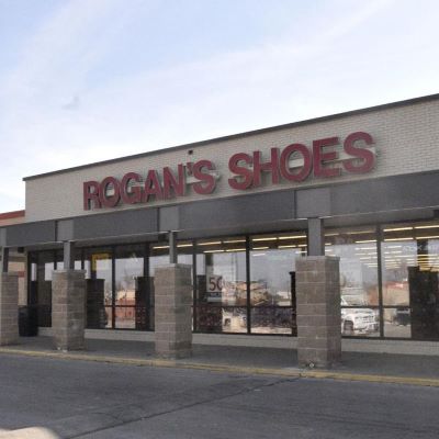 Shoe Carnival Acquires Rogan’s Shoes