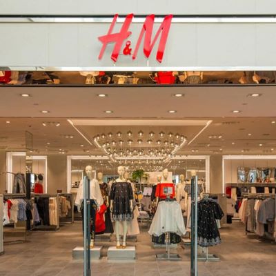 H&M plans up to 588 job cuts in Spain