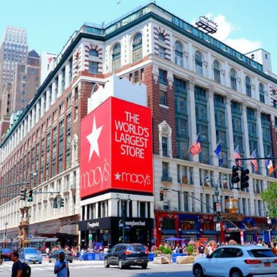 Macy’s cuts 2 350 jobs 