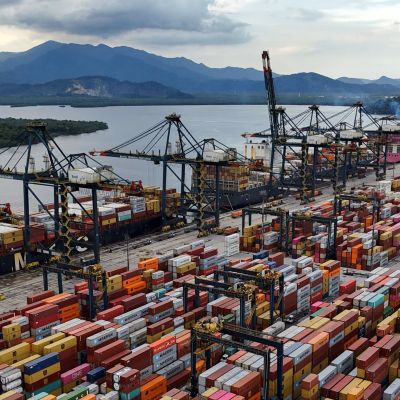 US imposes 25% tariffs on Brazilian goods, raising concerns in the footwear industry