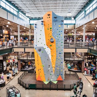Dick’s Sporting Goods posts strong first quarter