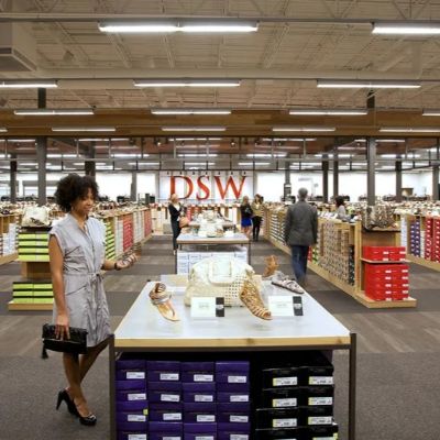 Designer Brands improves margins despite sales decline in 2025