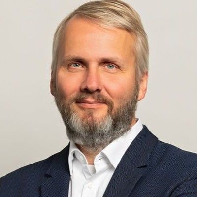 Christian Decker leaves DESMA